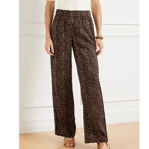 Women’s Plus Leopard Print Straight Leg Satin Pants